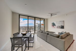  1st Ave N 3407-023
