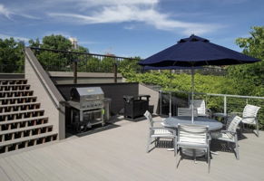 Beautifully designed patio to BBQ