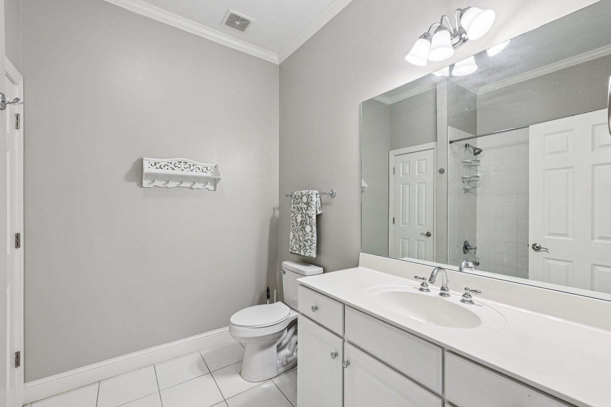 Ansonborough Ln 307-S1007-038.jpg