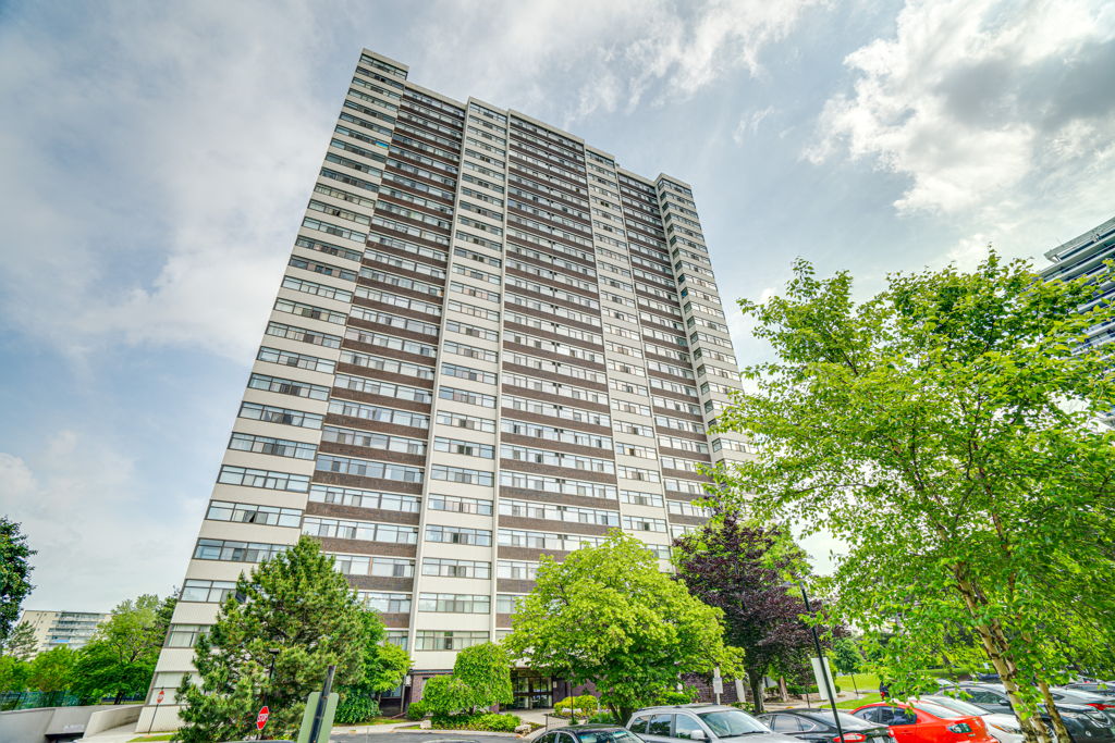 100 Antibes Dr 1706