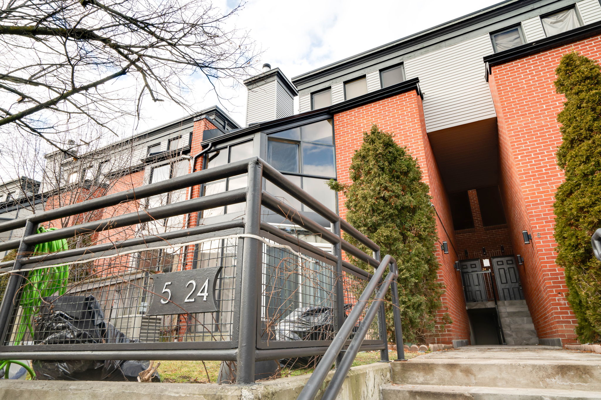 100 Arbors Ln Unit 5