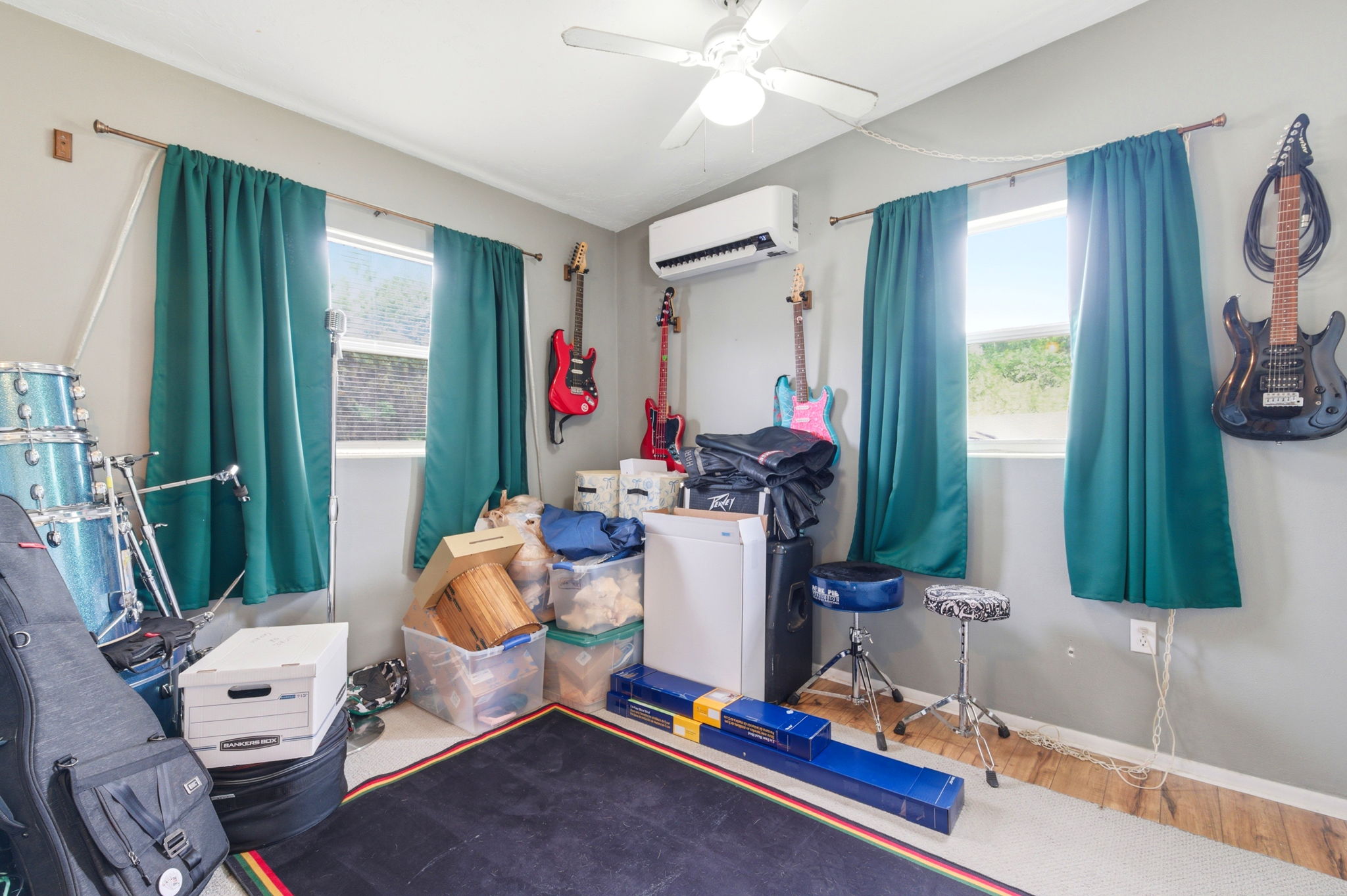 Interiors (24)