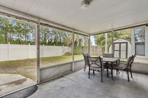 Screened-in Porch