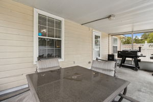 Screened-in Porch