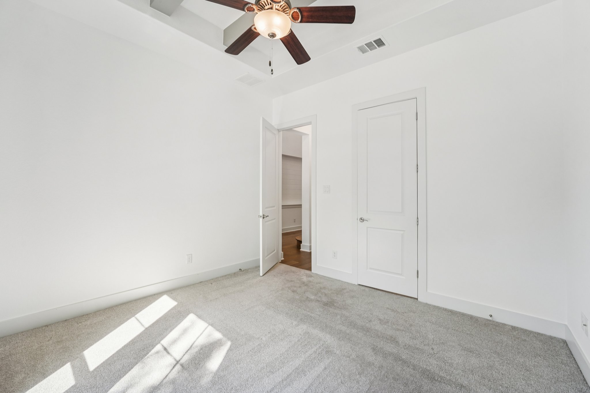 Barefoot Park Ln-S0110-019.jpg
