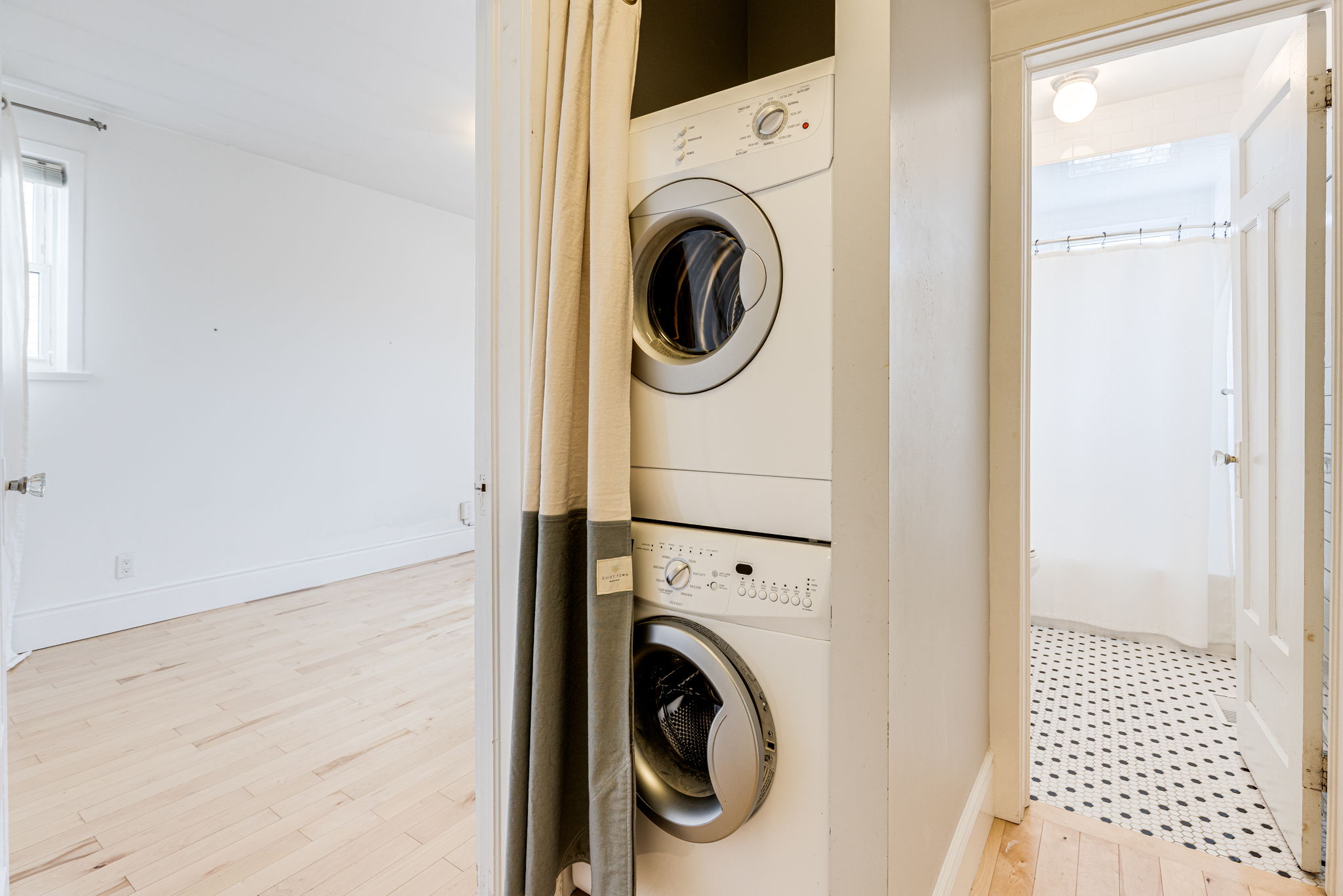 Toronto property showcase — delivered property photograph 19