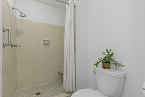  Photo 36