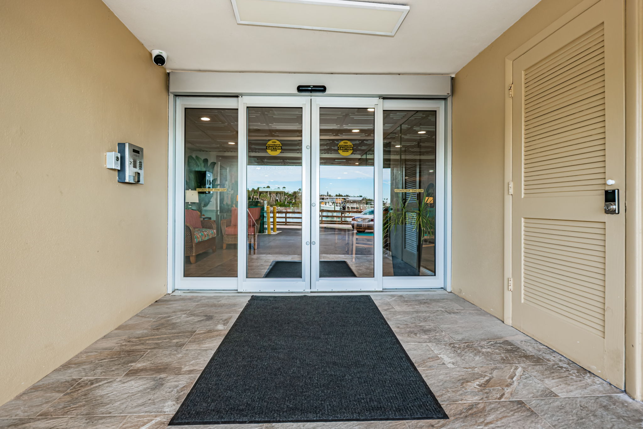 Lobby Entry2