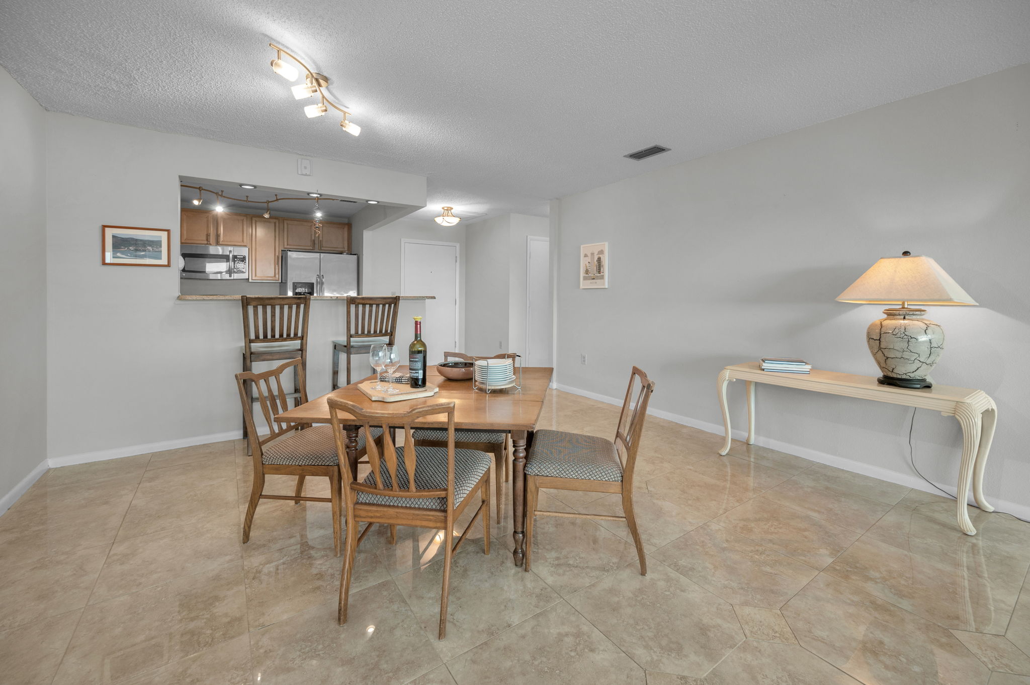 Dining Room12