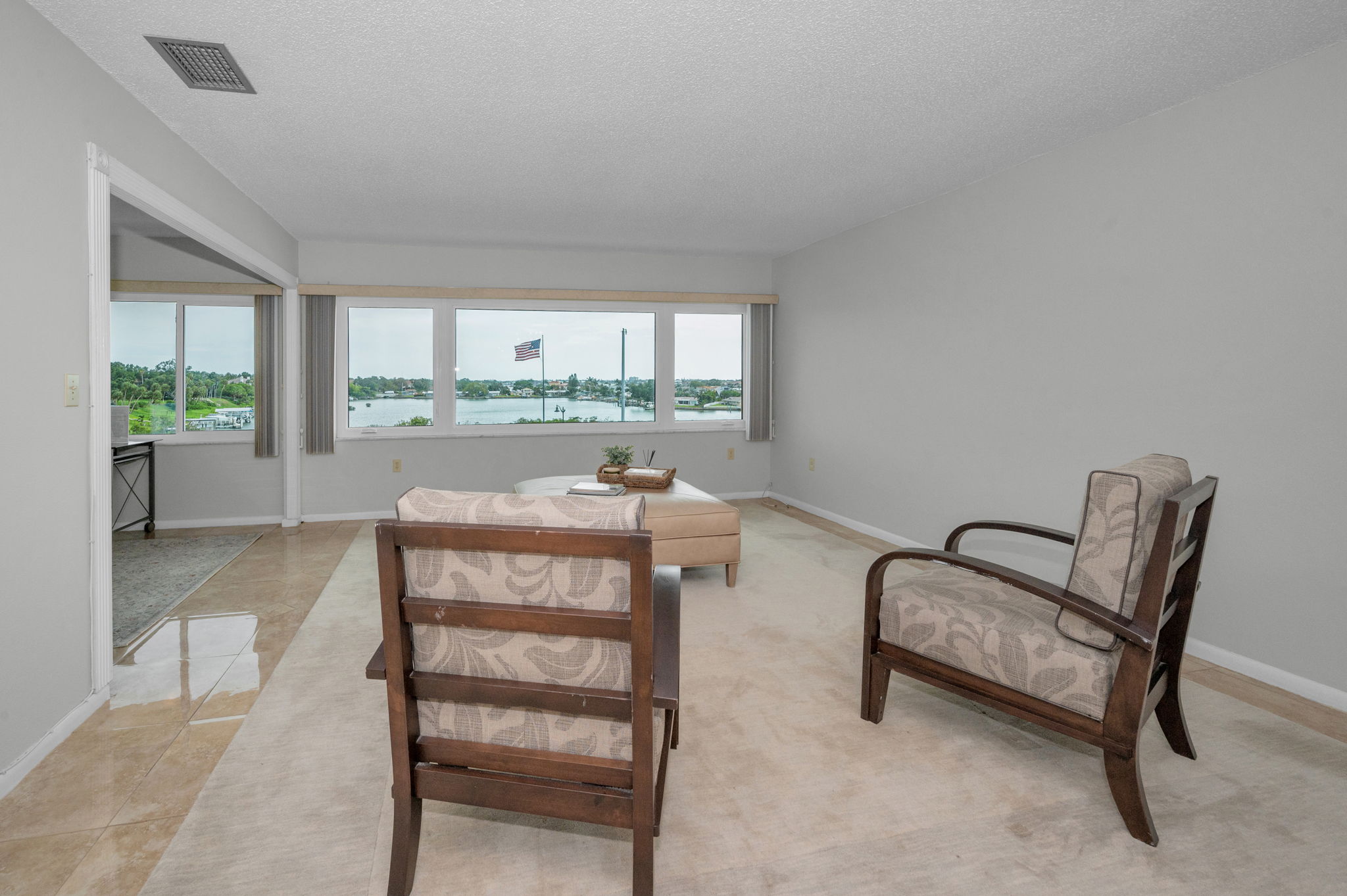 Living Room10