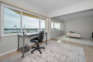 Familiy Room10b