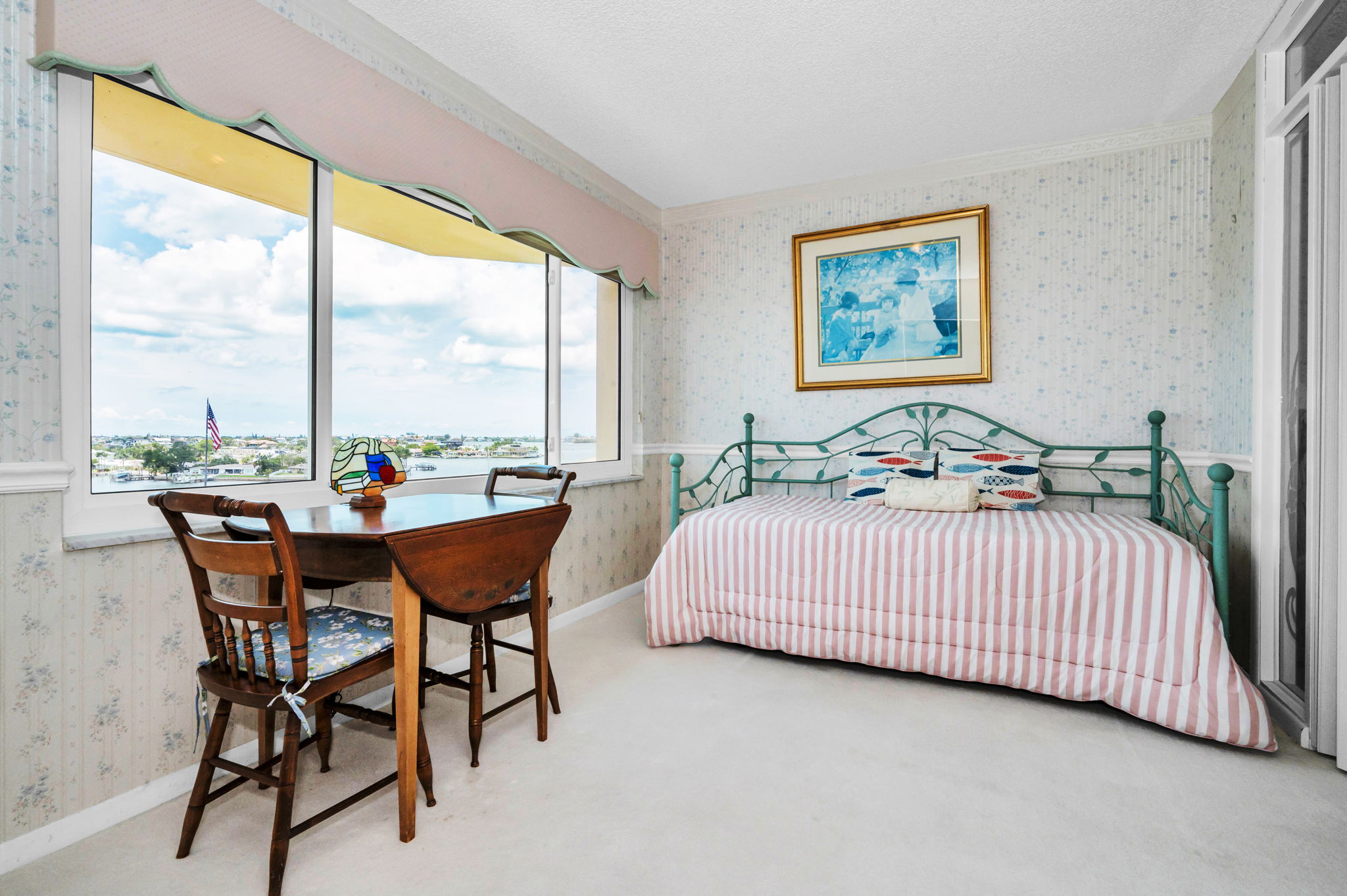 Family Room1