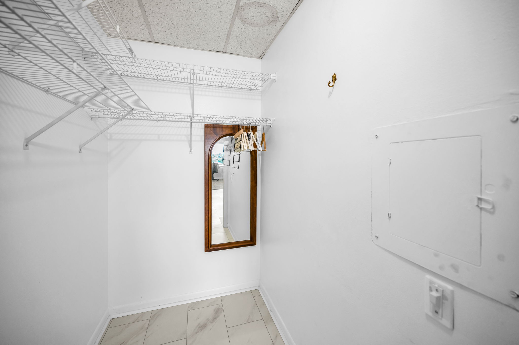 Bedroom1 Closet