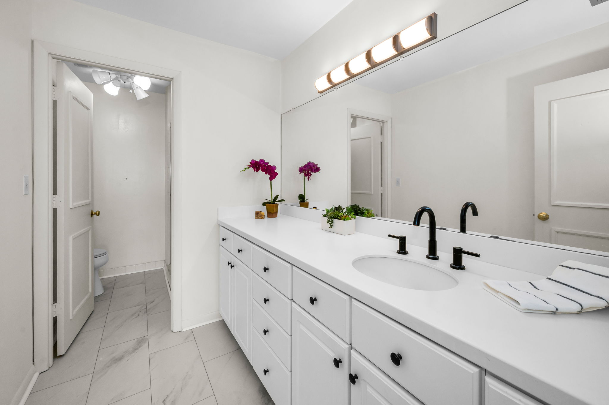 Primary Bathroom1a