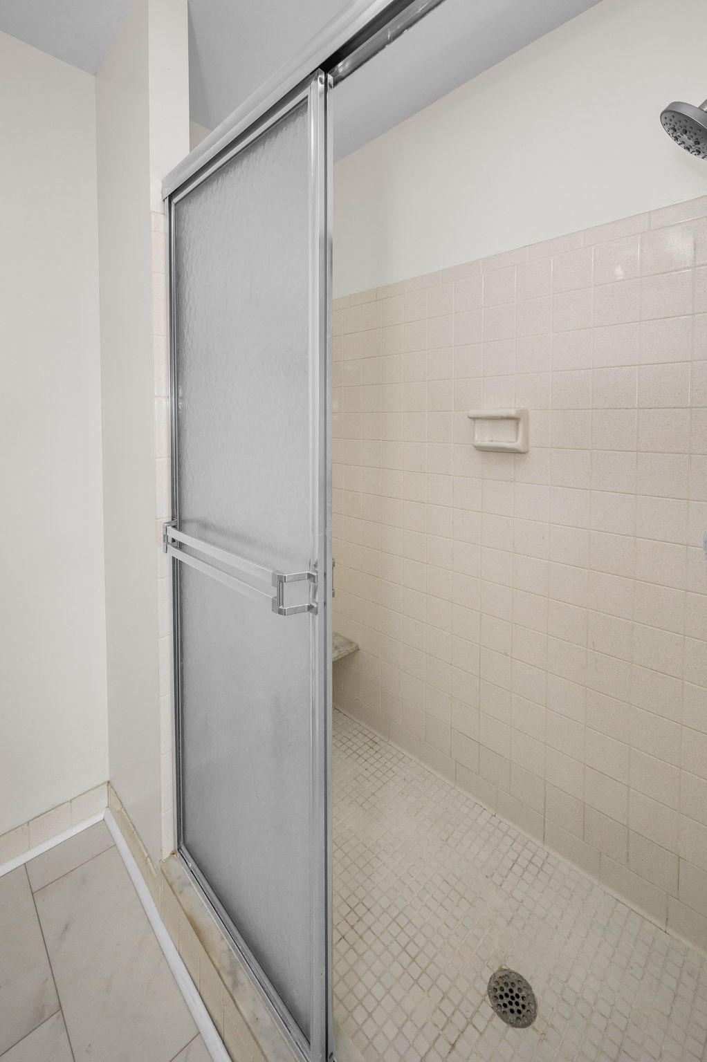 Primary Bathroom1b