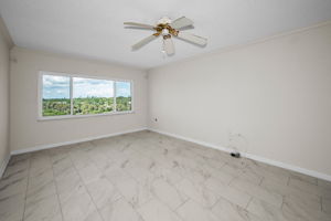Primary Bedroom1c