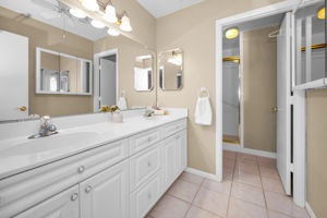 Master Bathroom1a