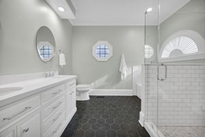  Photo 23