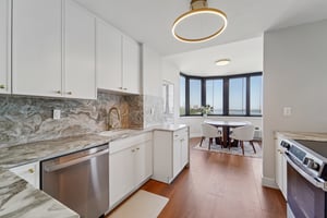 Carlyle Dr 9LN-S2506-017.jpg