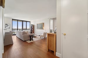 Carlyle Dr 9LN-S2506-020.jpg