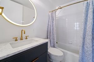 Carlyle Dr 9LN-S2506-025.jpg