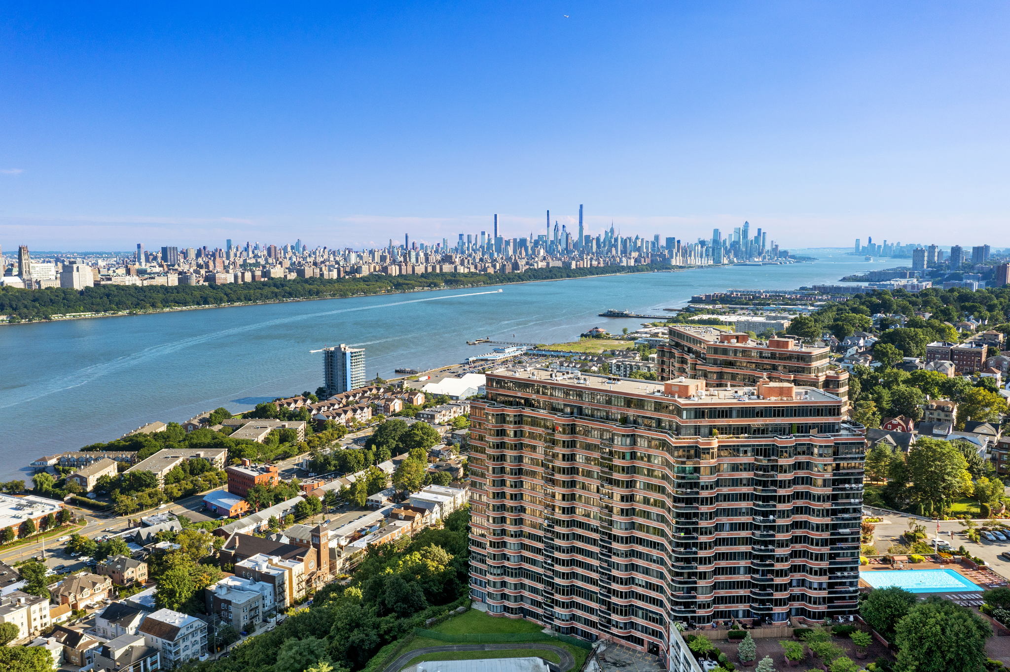 100 Carlyle Dr 3HS, Cliffside Park, NJ 07010 VBI Real Estate Photography