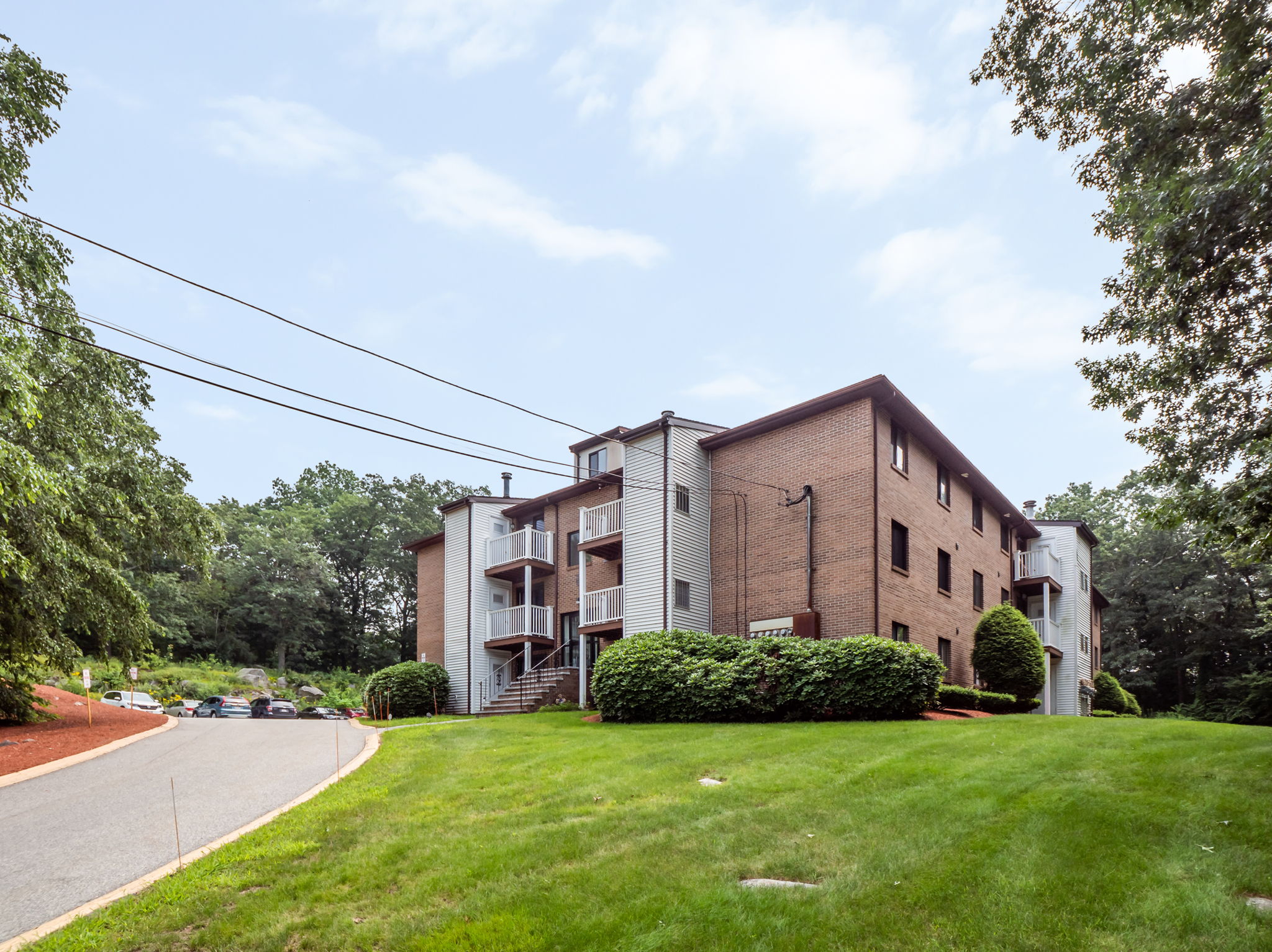 100 Cass Ave B16 Dracut MA-21