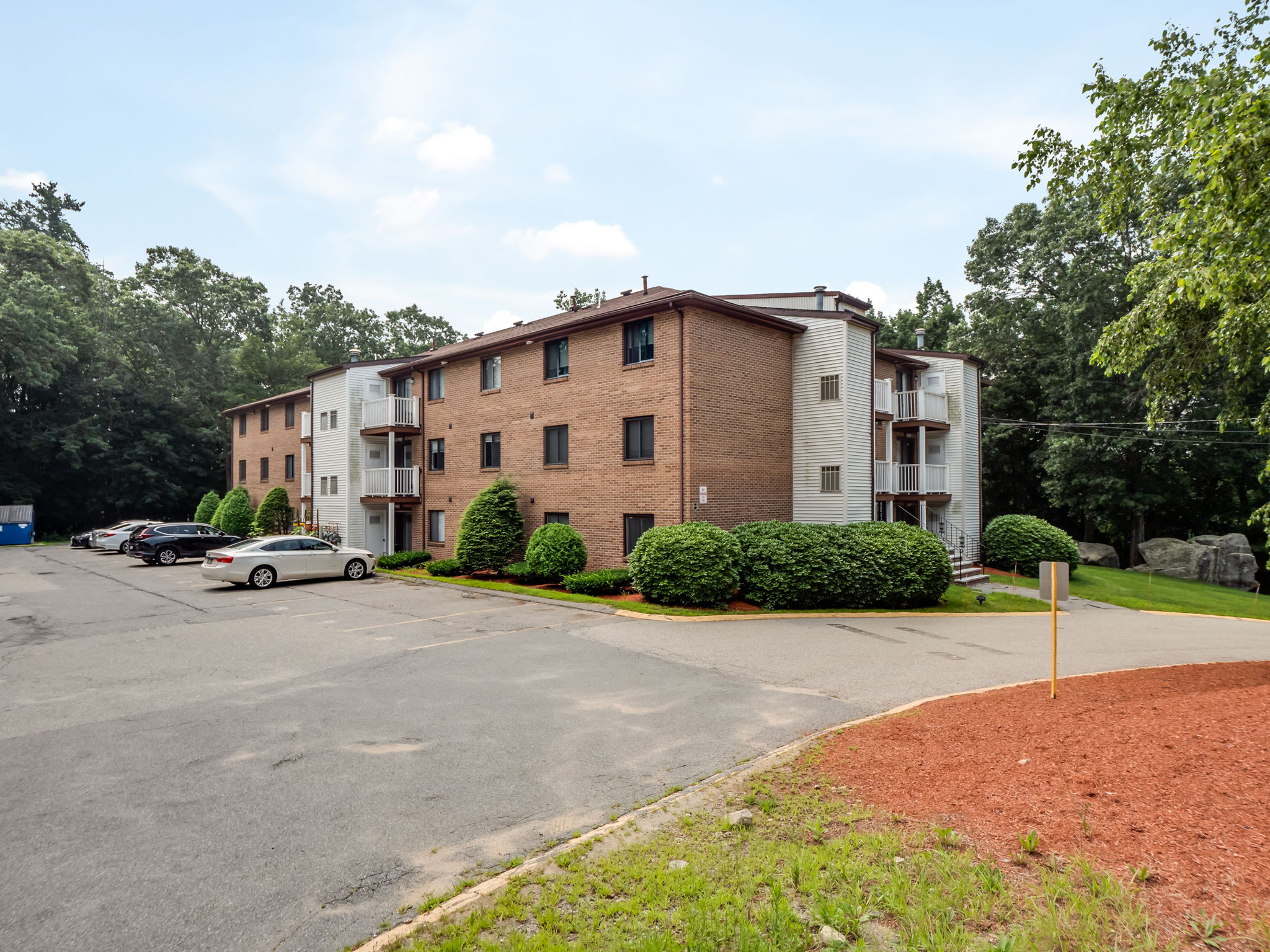 100 Cass Ave B16 Dracut MA-23