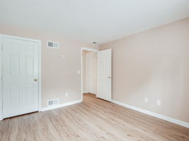 100 Cass Ave B16 Dracut MA-13