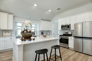 Kitchen/Breakfast Bar