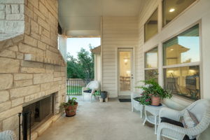 Covered Back Patio/Fireplace