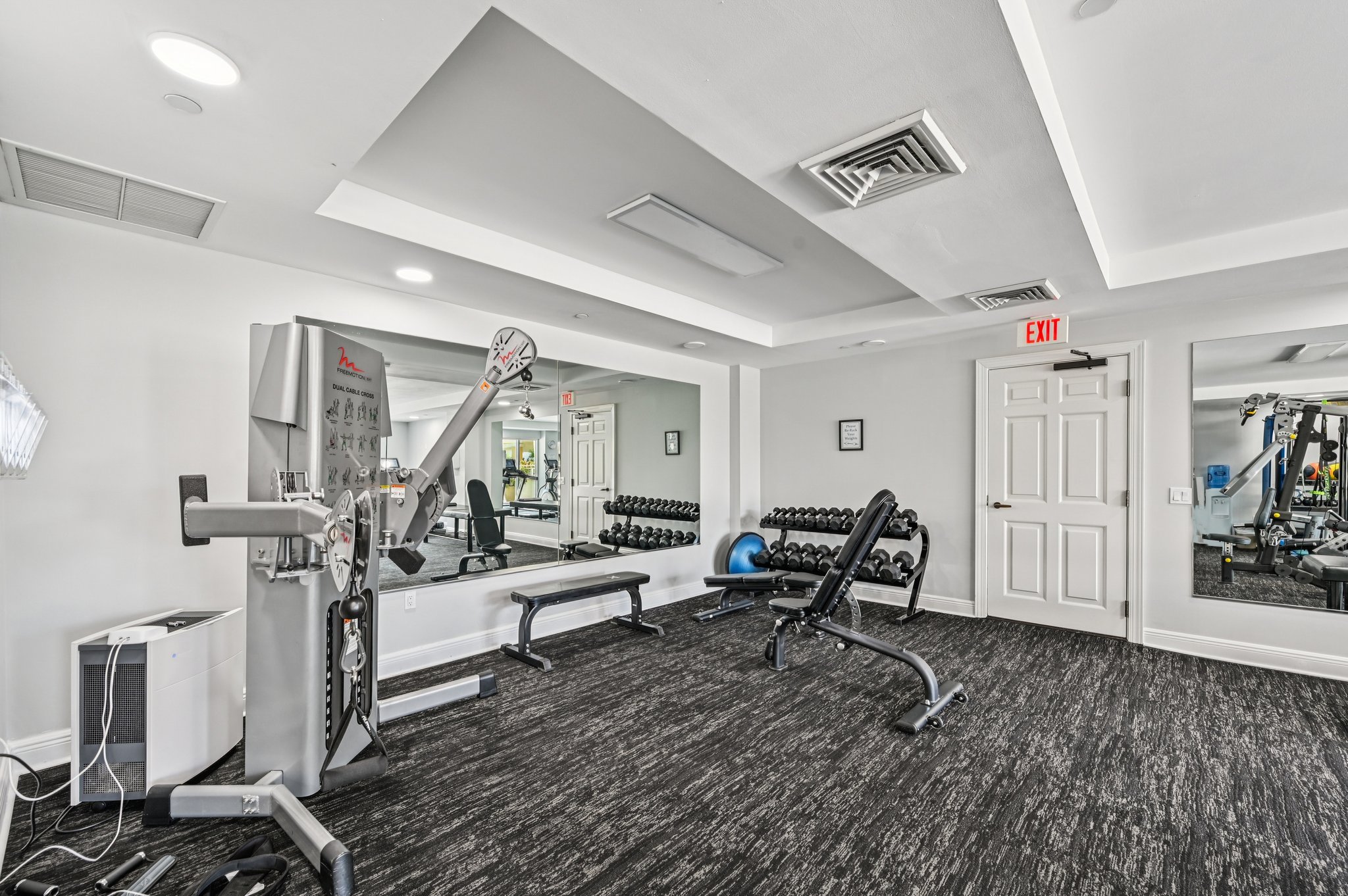 Center St 310-0608-903.jpg