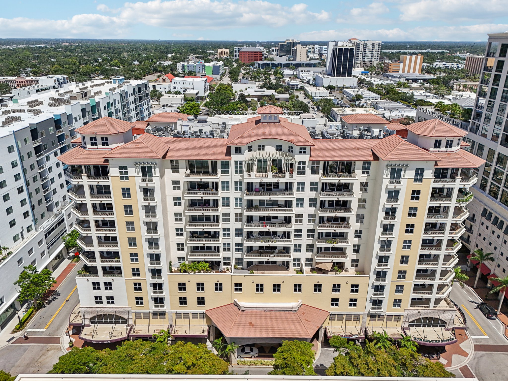 Center St 310-S0608-028.jpg