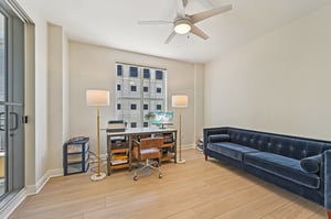 Center St 310-S0608-015.jpg