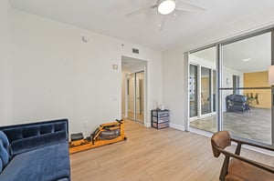 Center St 310-S0608-017.jpg