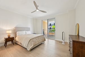 Center St 310-S0608-018.jpg
