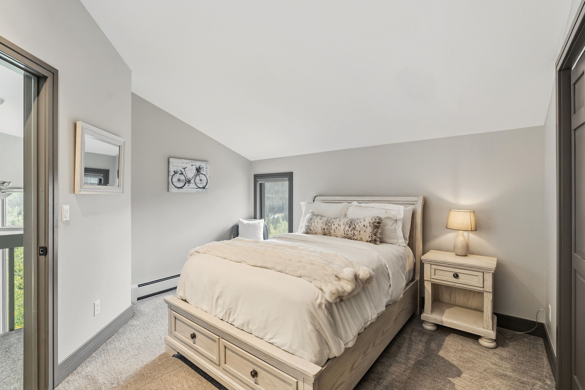  Photo 33