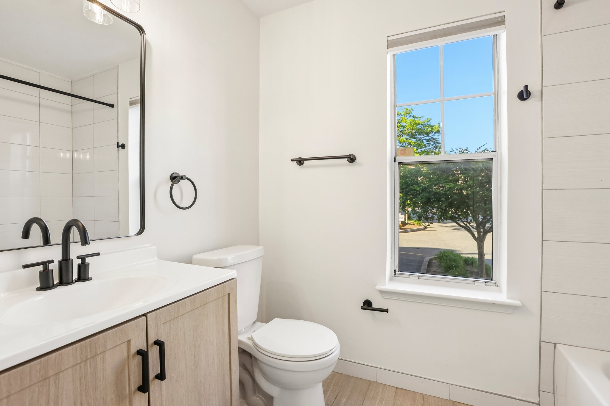 Crown Ct 471-S0406-045.jpg