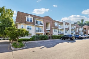 Crown Ct 471-S0406-001.jpg