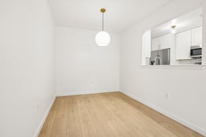 Crown Ct 471-S0406-025.jpg