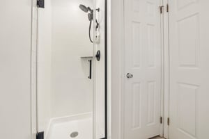 Crown Ct 471-S0406-043.jpg