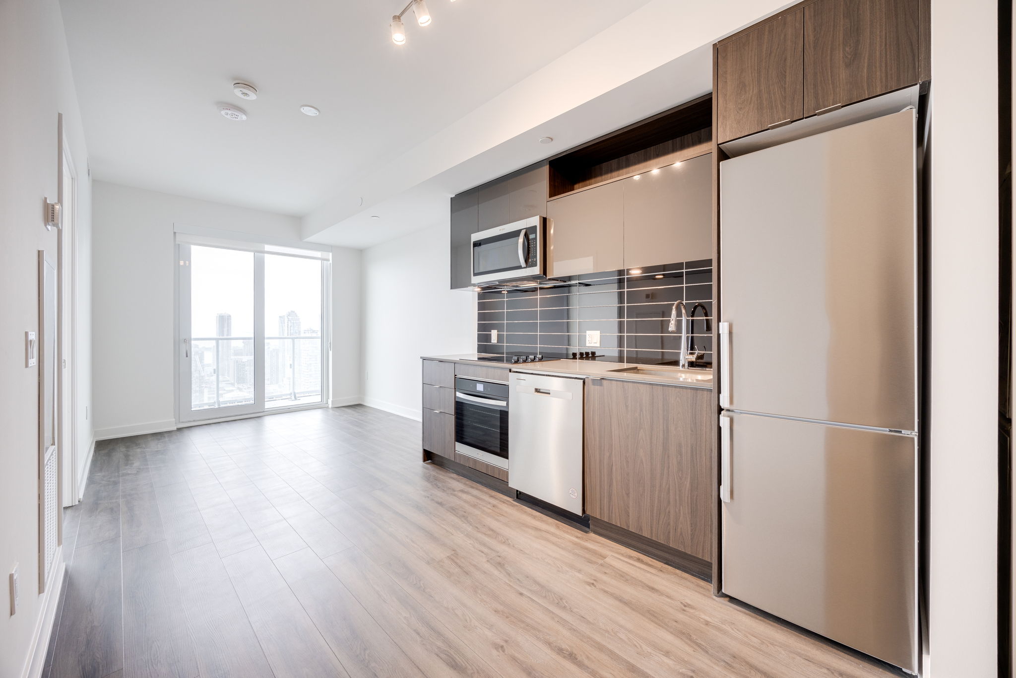 Toronto property showcase — delivered property photograph 5