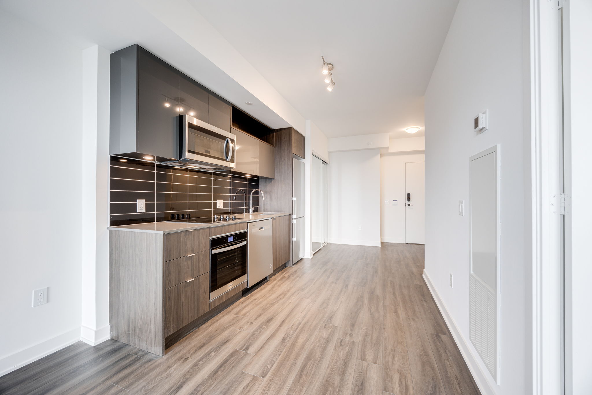 Toronto property showcase — delivered property photograph 8