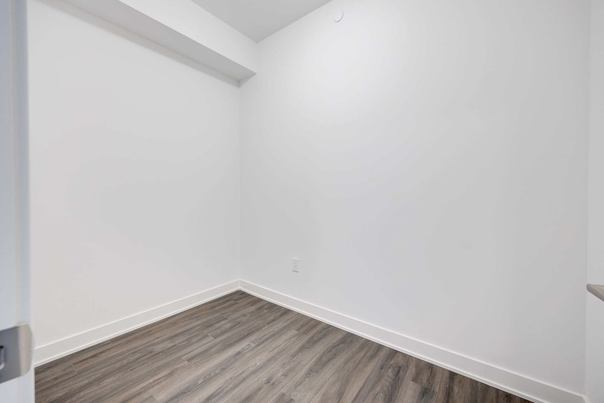 Toronto property showcase — delivered property photograph 16