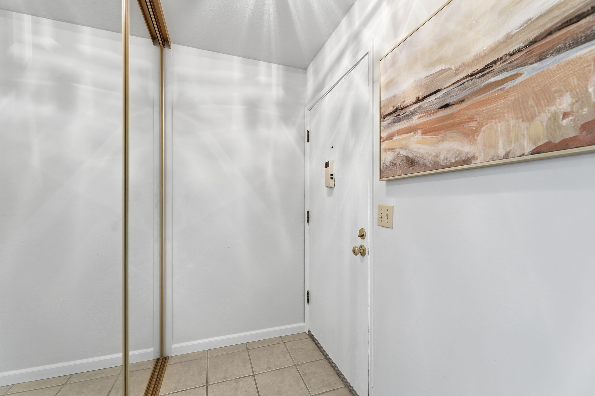 006_F8_100 E Middlefield Rd 6g