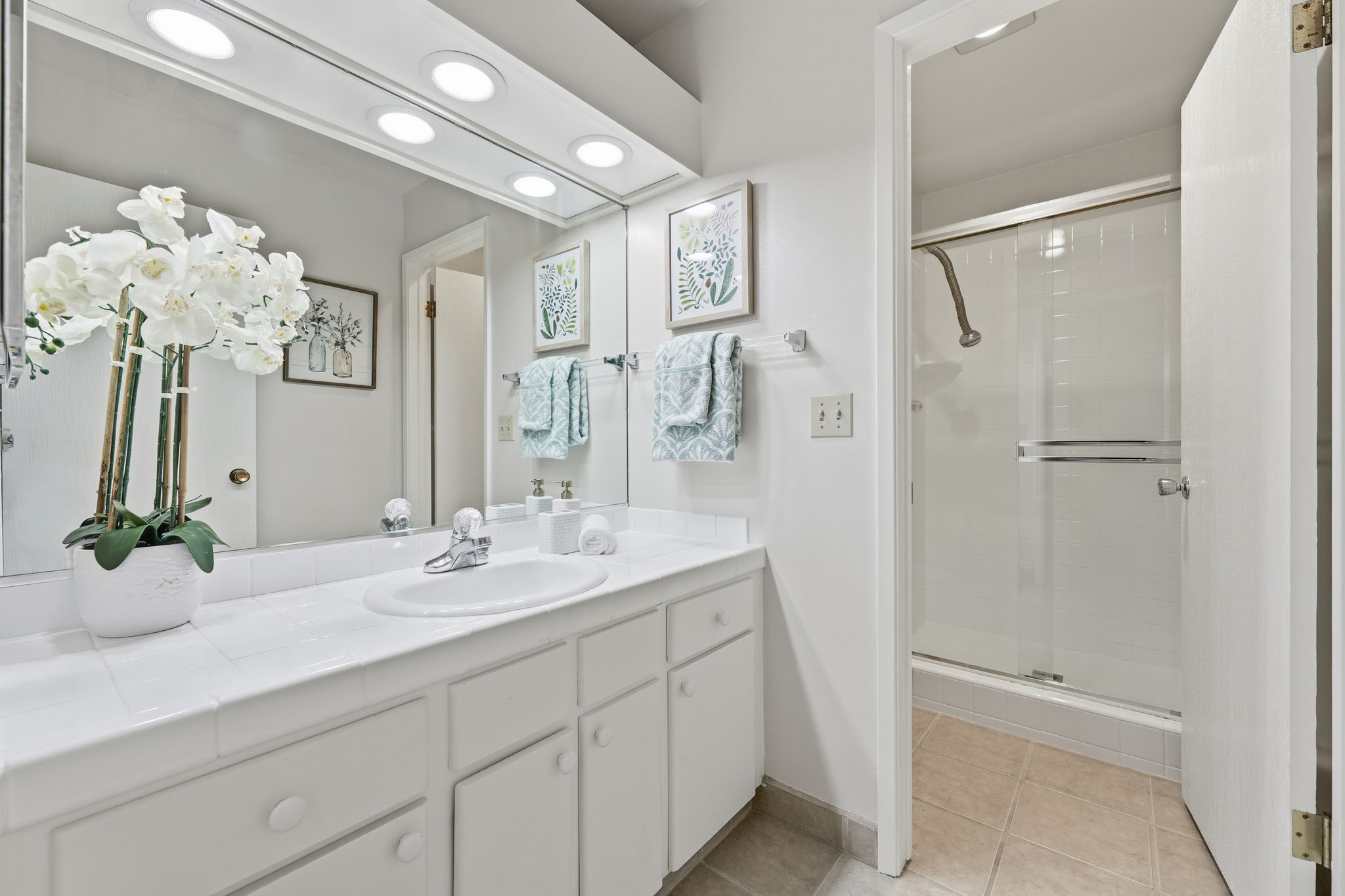 026_F8_100 E Middlefield Rd 6g