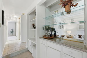 014_F8_100 E Middlefield Rd 6g