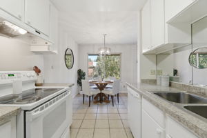 015_F8_100 E Middlefield Rd 6g