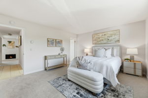 023_F8_100 E Middlefield Rd 6g