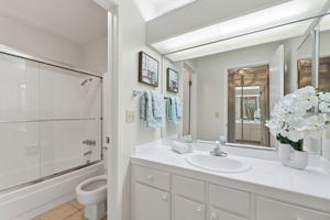 024_F8_100 E Middlefield Rd 6g